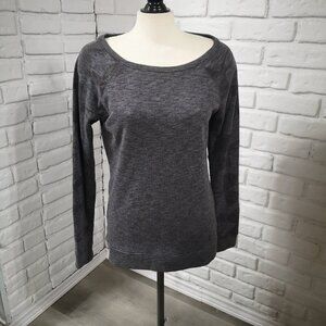 Under Armour All Season Gear Ladies Size Medium Dark Grey Fitted Sweat Top